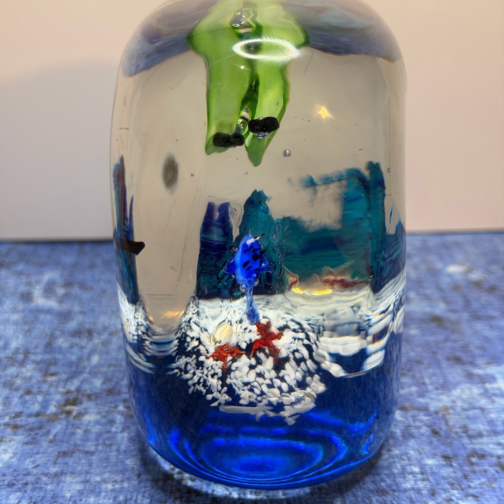 Art Glass Aquarium Paperweight “Under The Sea” - Picture 2 of 6